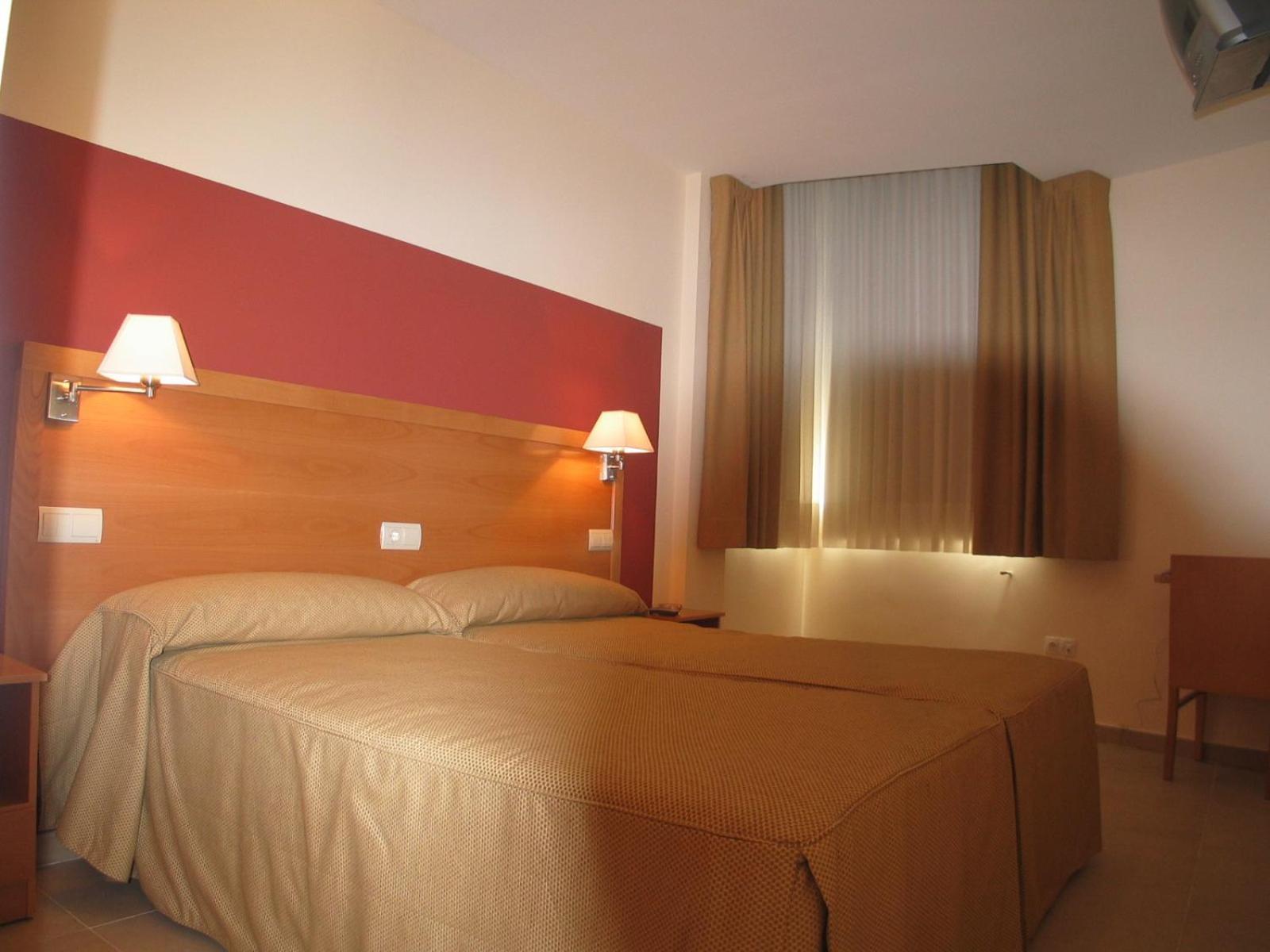 Hostal Ciudad De Caparra Carcaboso Room photo