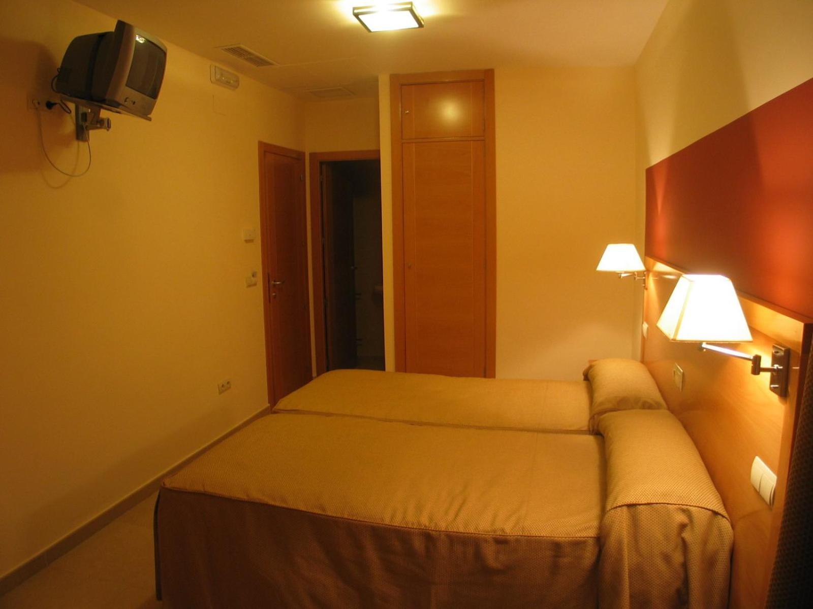 Hostal Ciudad De Caparra Carcaboso Room photo