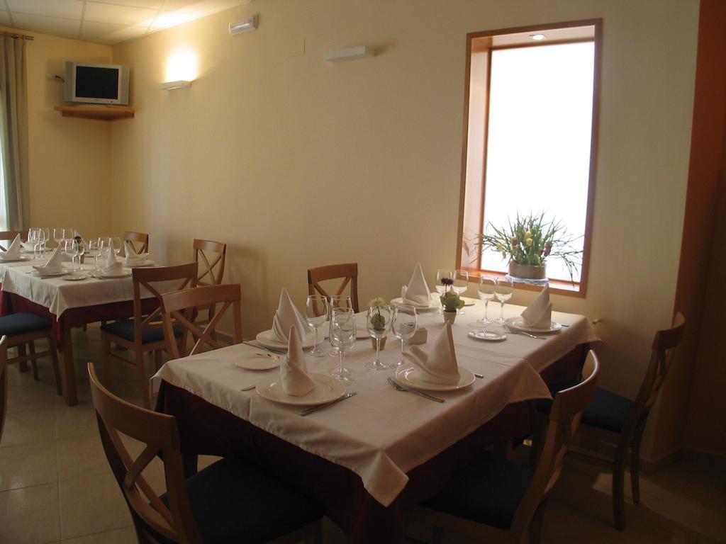 Hostal Ciudad De Caparra Carcaboso Exterior photo