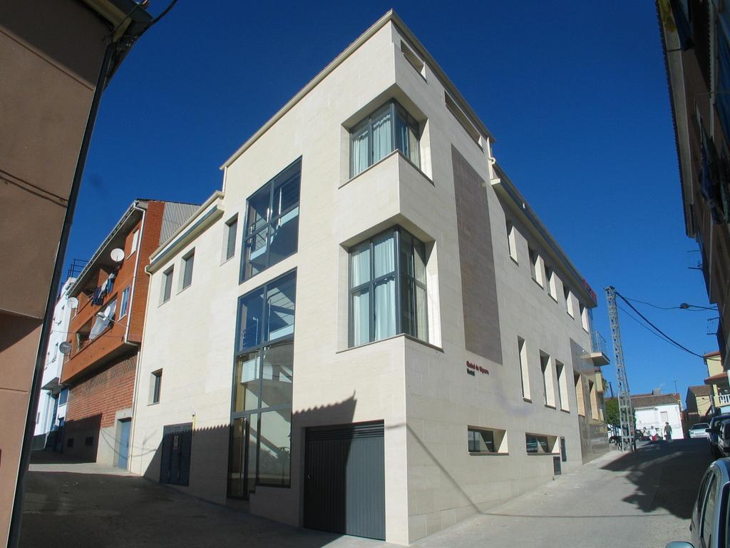 Hostal Ciudad De Caparra Carcaboso Exterior photo