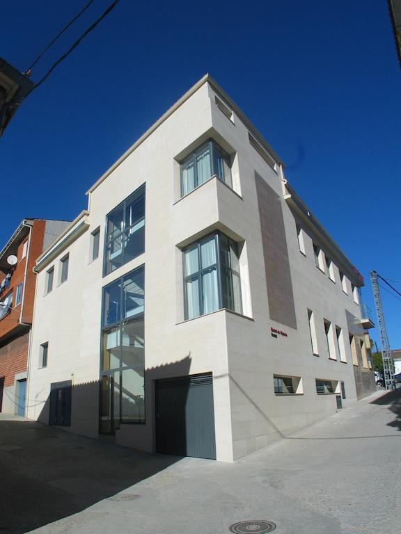 Hostal Ciudad De Caparra Carcaboso Exterior photo