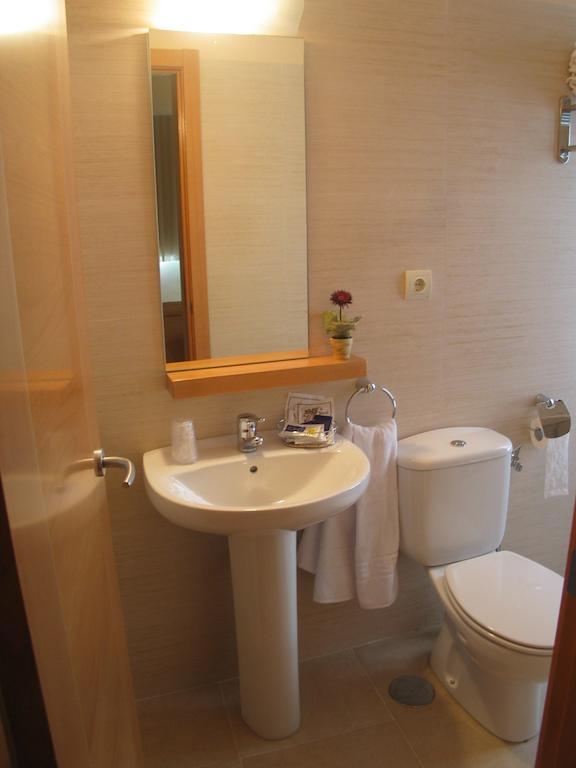 Hostal Ciudad De Caparra Carcaboso Room photo